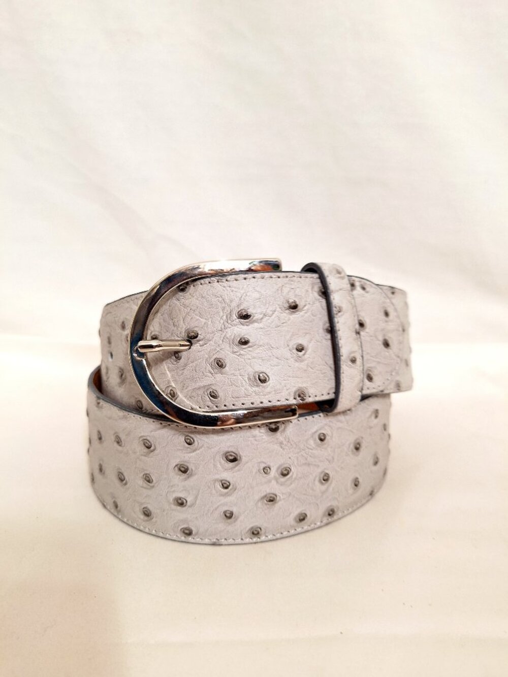 The Tailored Sportsman Wide C Belt M Leather Ostrich Grain Lt. Gray